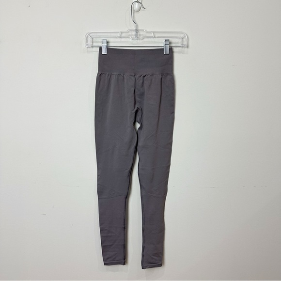 Gymshark Leggings Tight Pants Gray - Picture 2 of 4